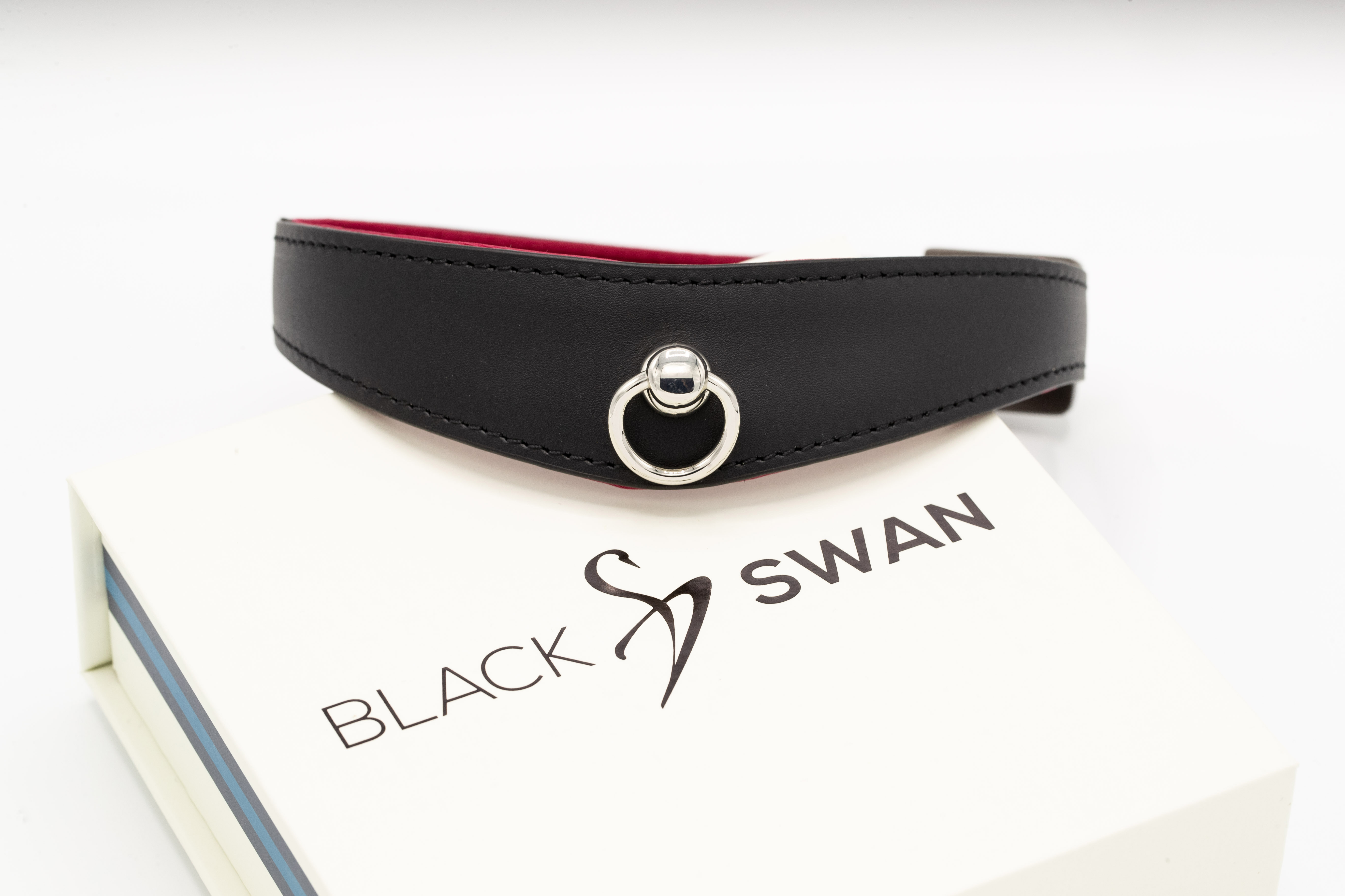Black Swan COLLAR Black Berry